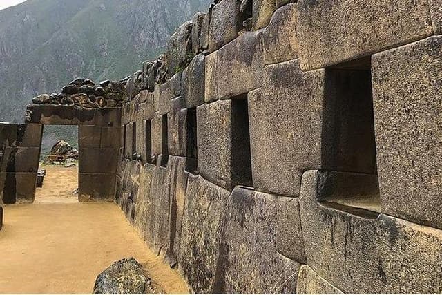 Private Tour to Sacred Valley Full Day with buffet lunch.