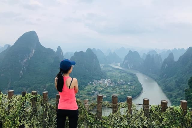 Private Yulong River, Xianggong Mountain and Countryside Bike Tour