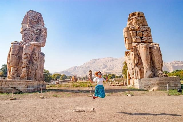 From Hurghada:Day Trip to Luxor and Valley of the Kings