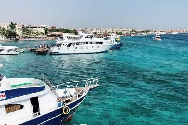 Ras Mohamed & white island boat trip in Sharm el sheikh