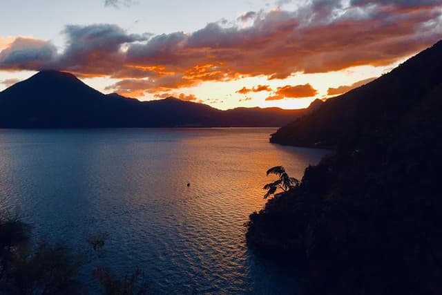 Indian Nose Peak and Lake Atitlan Sunrise Tour from Panajachel