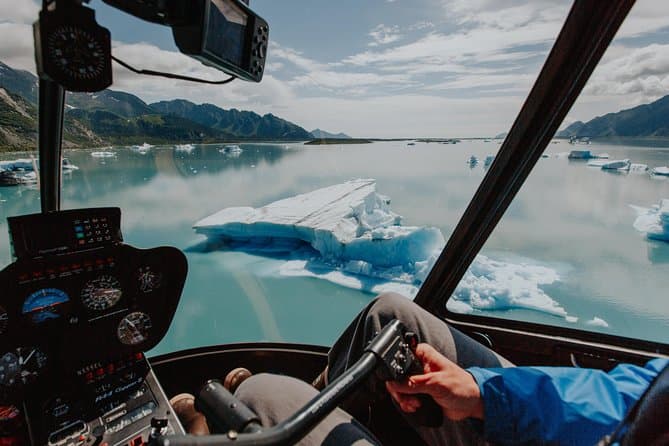Unforgettable Bear Glacier Helicopter Landings in Seward