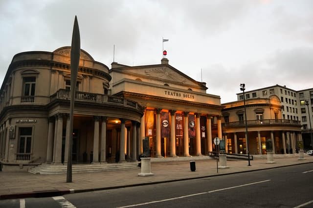Montevideo's Culture and History: A Self-Guided Audio Tour