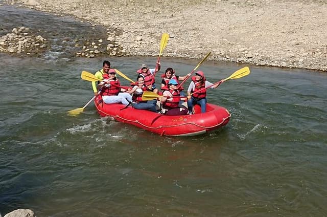 La Bocana Whitewater Rafting Experience: Low Difficulty