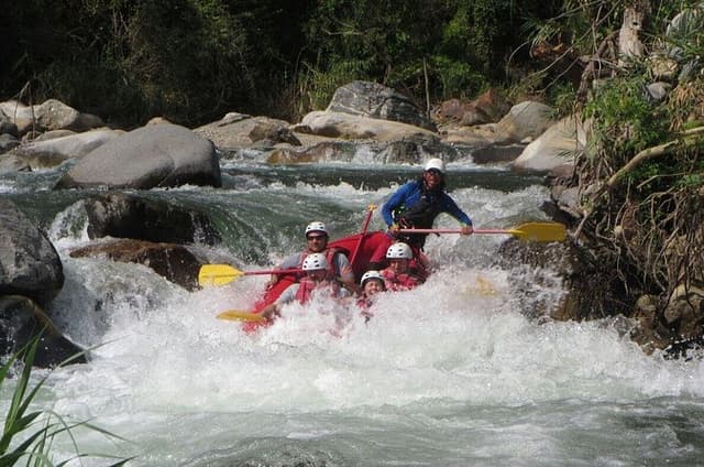 La Bocana Whitewater Rafting Experience: Medium Difficulty