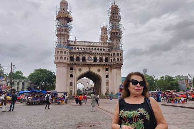 Private tour of Hyderabad with lunch for a cultural immersion
