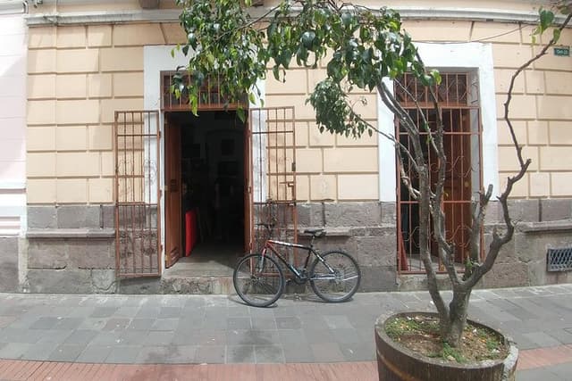 HIPstoric Quito Day Tour