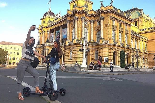 Zagreb eScooter Tour