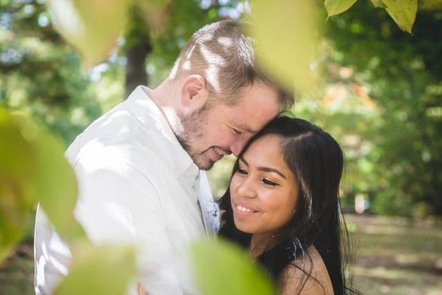 Private Photo Session with a Local Photographer in Hartford