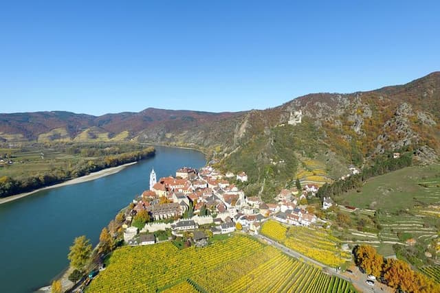 Private tour from Salzburg to Vienna - UNESCO sites, Lakes, Alps