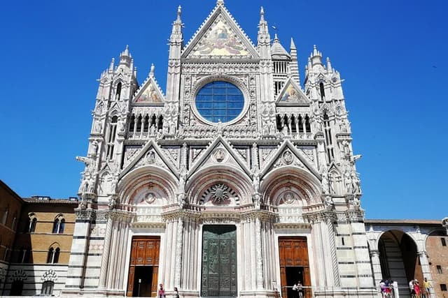 Siena : Siena Guided Tour with Duomo or Museum