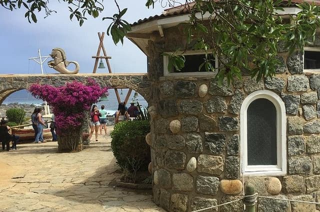 Neruda Museums: Isla Negra&La Sebastiana From Valpo. Private Tour