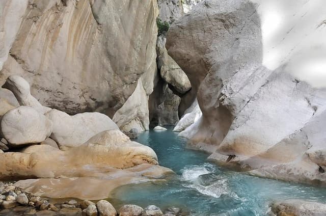 Göynük Canyon: Action-Packed Canyoning & Zipline Experience Kemer