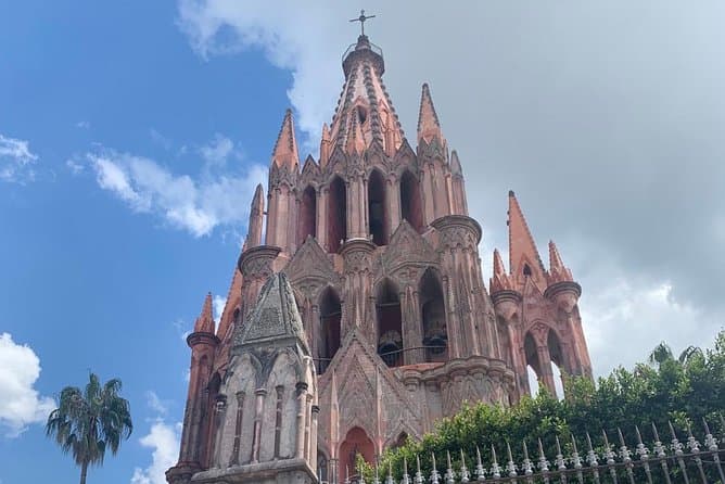 Private BJX to San Miguel de Allende Luxury Transfers