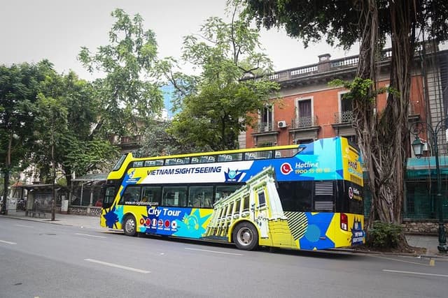 Hanoi Heritage Jeep Adventure – Half Day