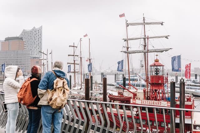 Hamburg Like a Local: Private and Personalized Experience (3hrs)