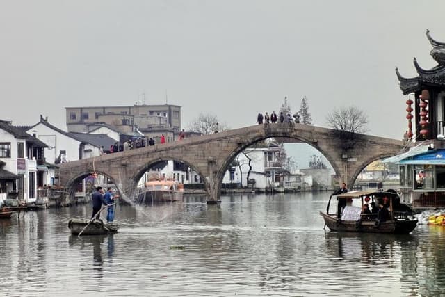 Private Tour to Zhujiajiao Water Town in Shanghai