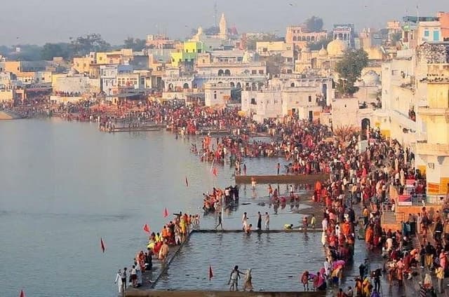 5-Hours Brahma Temple & Pushkar Lake Private Tour from Jaipur