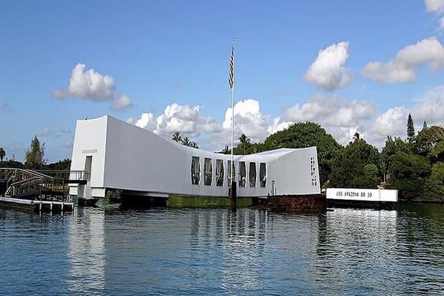 Pearl Harbor, Dole Plantation, and Polynesian Center from Kauai