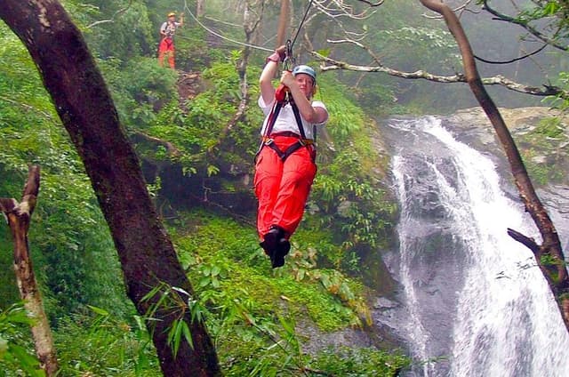 18-Zipline Adventure Over 11 Waterfalls in Costa Rica