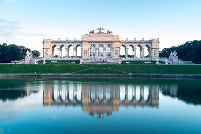 Private Schönbrunn Palace and Gardens Tour