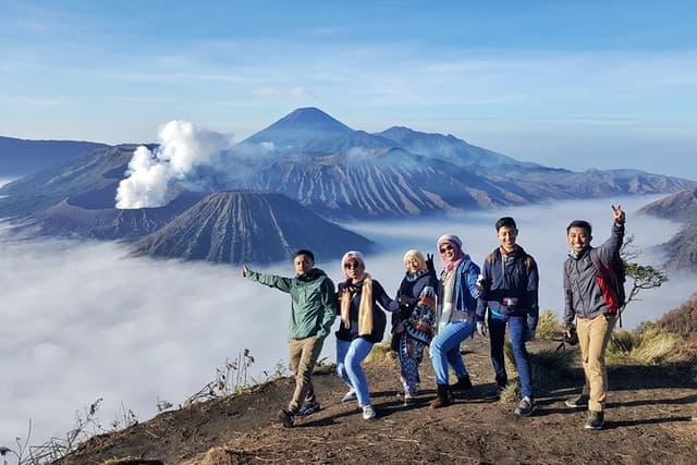 1 Day Amazing Bromo Sunrise tour from Malang Surabaya 7 spots