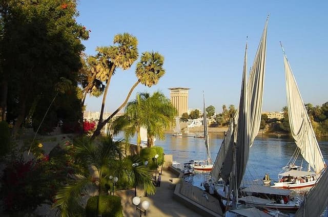 Aswan Botanical Garden tour & Felucca sailing-boat ride