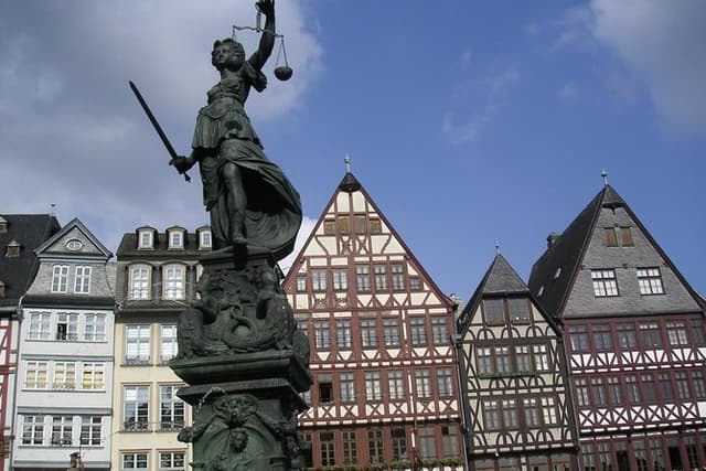 Frankfurt Highlights English Walking Tour
