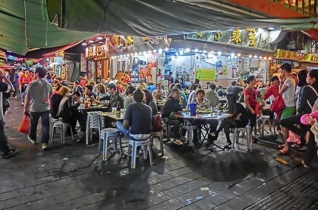 Yau Ma Tei: A Self-Guided Audio Tour in the Heart of Kowloon
