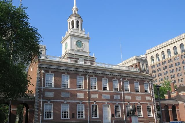 Alexander Hamilton Private Group Walking Tour in Philadelphia
