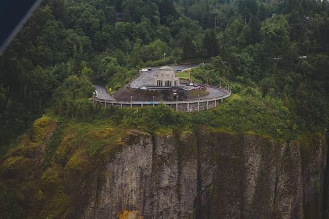 Stunning Air Tour of the Columbia River Gorge by Envi Adventures