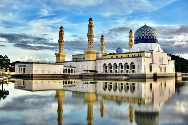 Essential Half-Day Kota Kinabalu City Highlights and Museum Tour