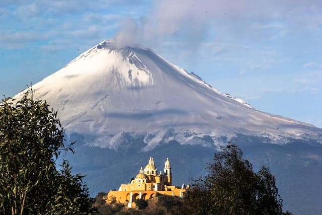 The Magic of Cholula and Tonanzintla (private tour)