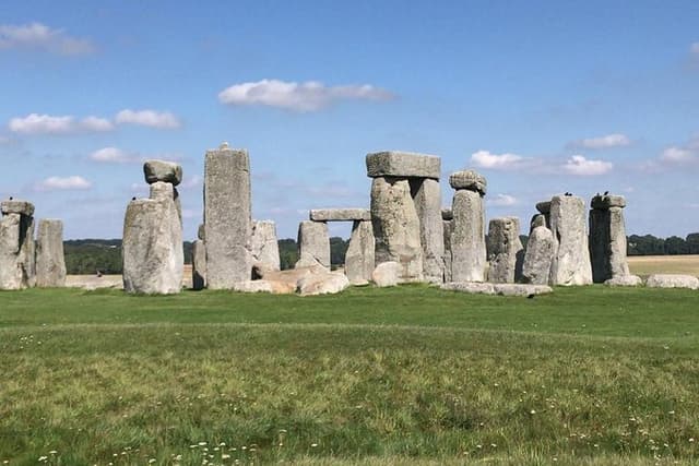 Windsor Castle | Stonehenge | Bath Private Guided Tour fr. London / Southampton