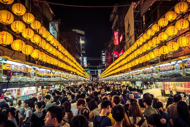 Taipei Night Market Tour (Mandarin/English)