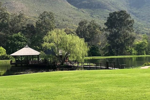 Stellenbosch, Franchoek Cape Town Winelands Tour
