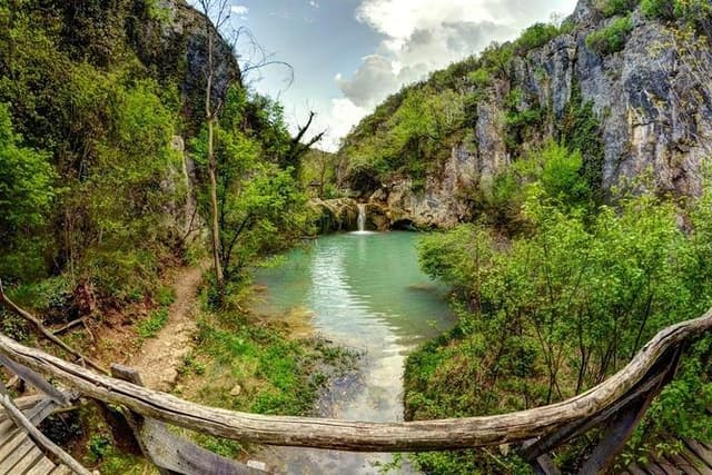 Monasteries and Waterfalls Tour from Veliko Tarnovo