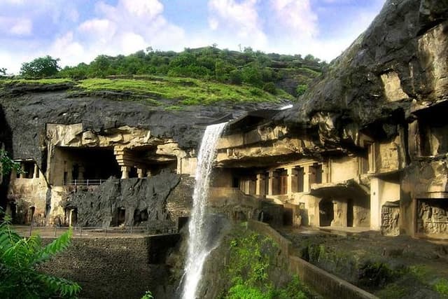 Private 2 Days Tour: Ajanta Ellora Caves and Aurangabad City