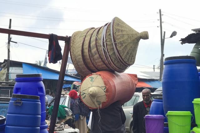 Addis Layover Tour of Mercato With Airport pick up & drop off
