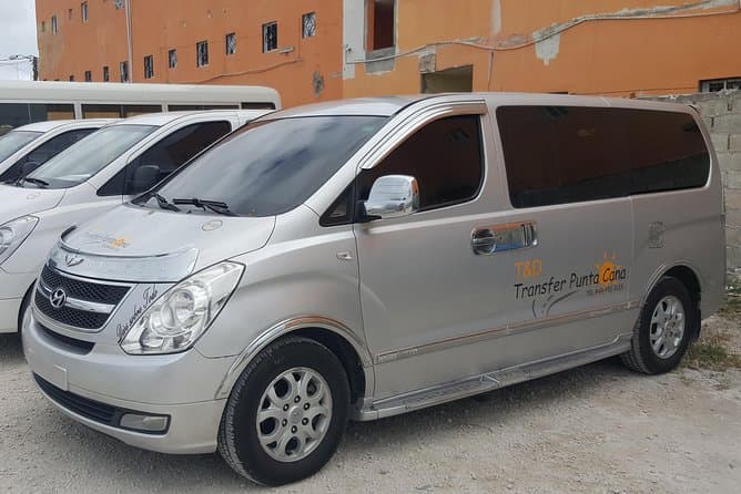 Stress-Free Punta Cana Airport Transfer to Resorts