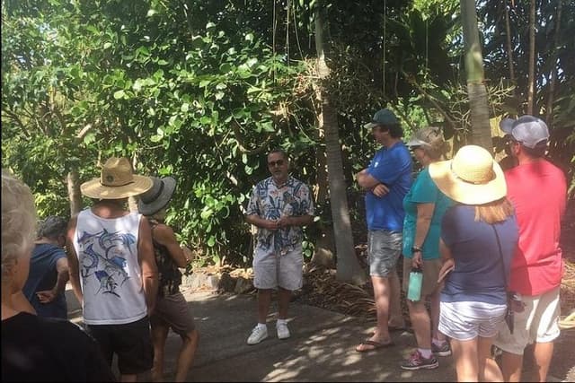 Award Winning Farm Tour: Coffee, Chocolate and Unique Gifts