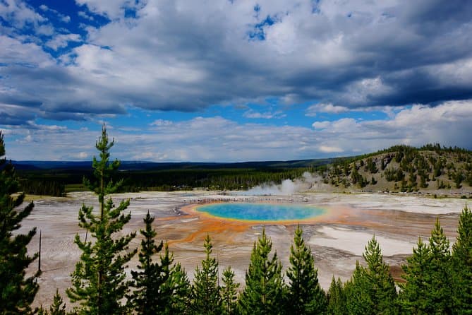 Best Yellowstone Lower Loop Tours from West Yellowstone