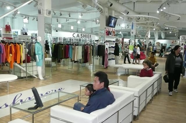 Full Day Tour of Ulaanbaatar With Museum, Black-market Cashmere Factory Store