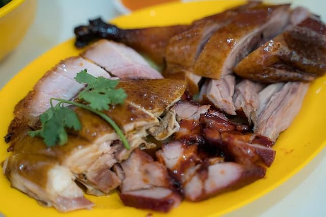 Singapore Chinatown Market Private Food Tour with 7 Food Tastings
