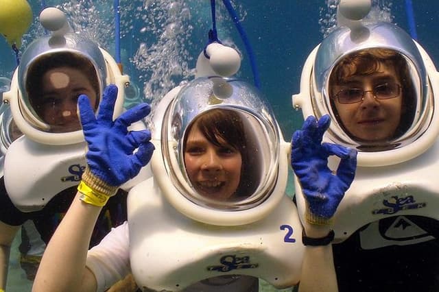 Sea Trek Helmet Dive at Coral World Ocean Park
