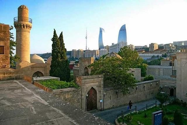 Baku Walking Tour (Old City)