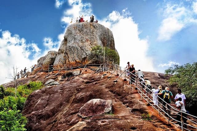 Day Tour to Anuradhapura from Colombo