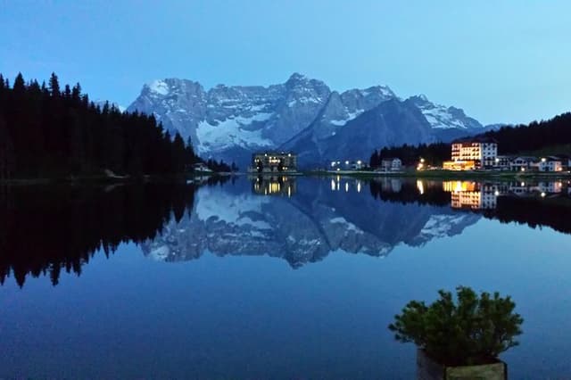 Lakes of the Dolomites: Misurina, Braies, 3 Peaks from Cortina