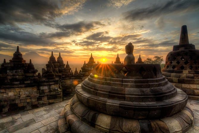 Best Borobudur Sunrise Experience & Yogyakarta Tours