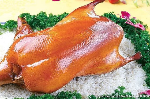 Private afternoon Tour: Pearl market, Peking Duck Dinner, Kungfu Show